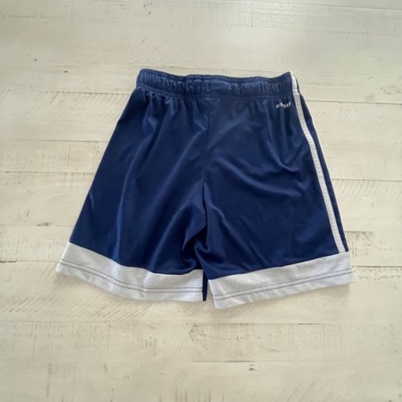 Adidas Blue Youth Soccer Shorts Medium (11-12) - Picture 4 of 5